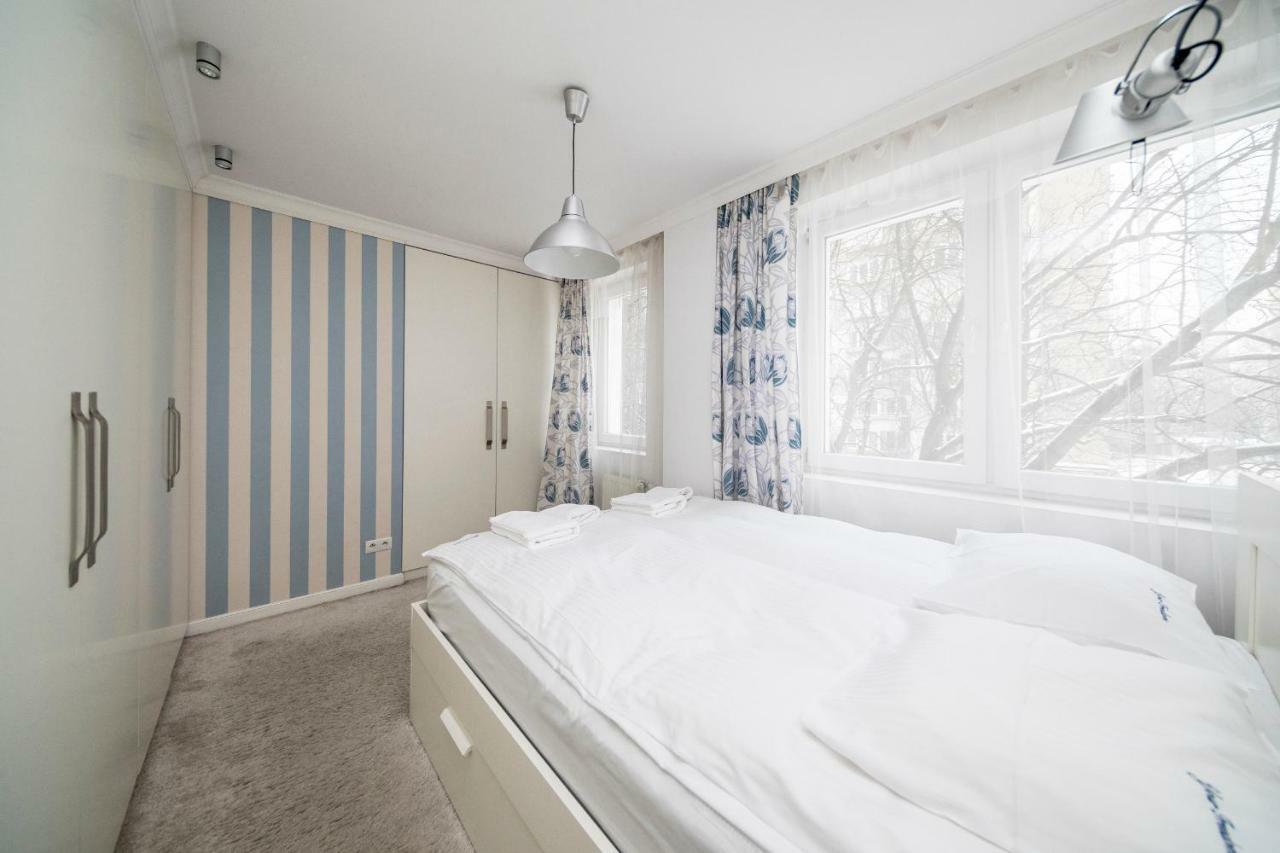 Apartament Ten By Your Freedom Varşovia Exterior foto